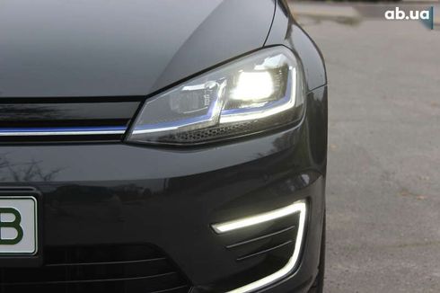 Volkswagen e-Golf 2020 - фото 16