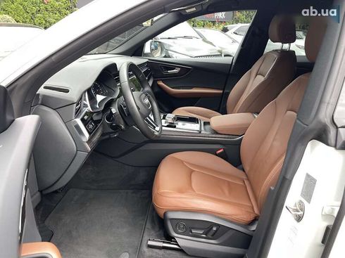 Audi Q8 2021 - фото 12