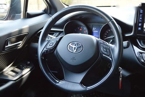 Toyota C-HR 2017 - фото 19