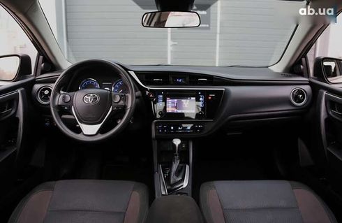 Toyota Corolla 2017 - фото 13