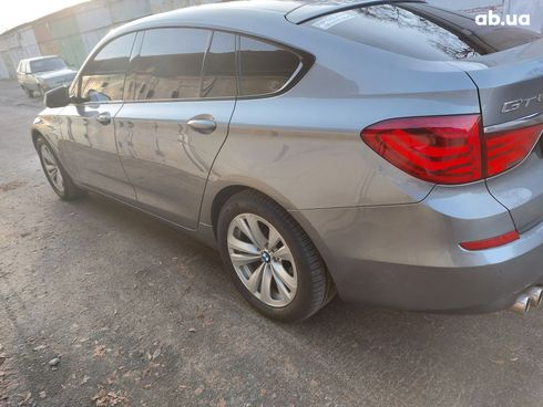 BMW 5 серия 2010 серый - фото 19
