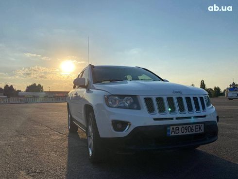 Jeep Compass 2014 белый - фото 6