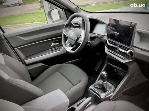 Renault Duster 2024 - фото 11