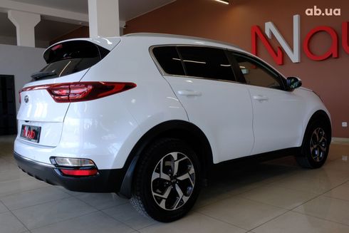 Kia Sportage 2021 белый - фото 3