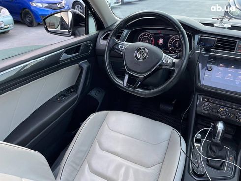 Volkswagen Tiguan 2018 черный - фото 155