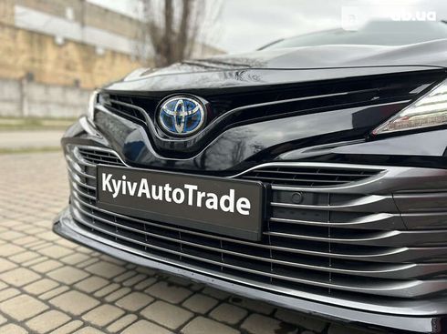 Toyota Camry 2020 - фото 19