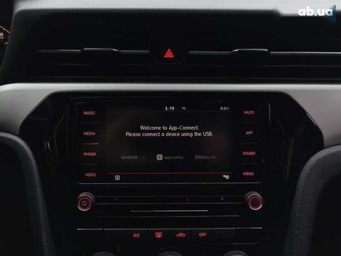 Volkswagen Passat 2020 - фото 21