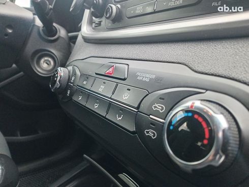Kia Sorento 2015 серый - фото 32
