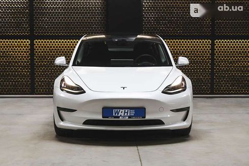 Tesla Model 3 2020 - фото 2