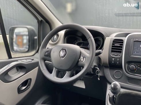 Renault Trafic 2016 - фото 21