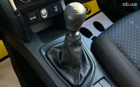 Toyota Auris 2014 - фото 17