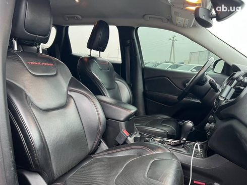 Jeep Cherokee 2018 зеленый - фото 77