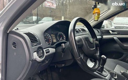 Skoda Octavia 2011 - фото 9