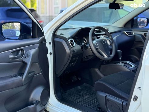 Nissan Qashqai 2017 белый - фото 17