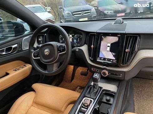 Volvo XC60 2019 - фото 12