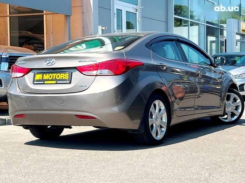 Hyundai Elantra 2013 - фото 4