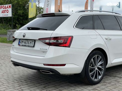 Skoda Superb 2017 - фото 17