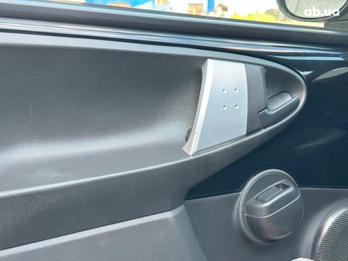 Peugeot 107 2012 черный - фото 11