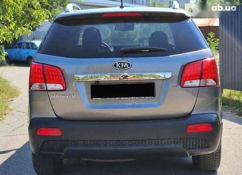 Kia Sorento 2010 - фото 6