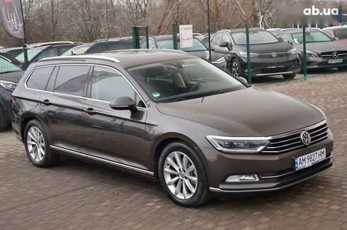 Volkswagen Passat 2017 - фото 8