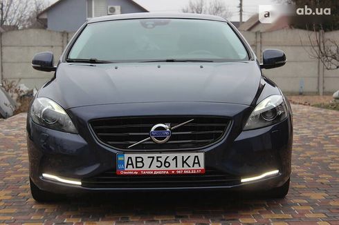 Volvo V40 2015 - фото 15