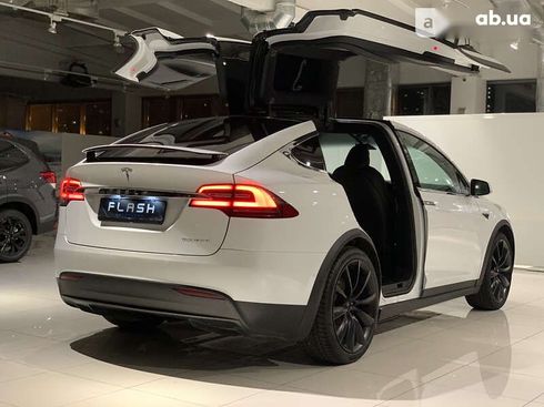 Tesla Model X 2020 - фото 18