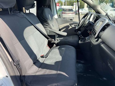 Renault Trafic 2016 - фото 19