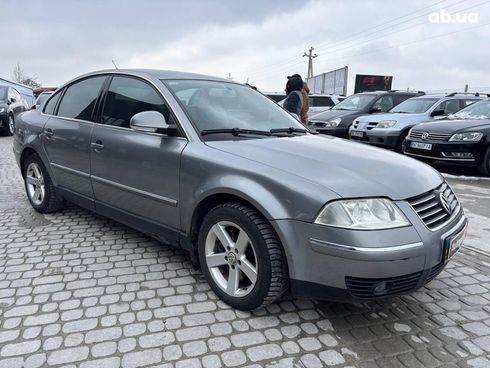 Volkswagen Passat 2005 серый - фото 3