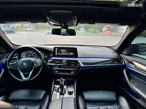 BMW 5 серия 2017 - фото 13