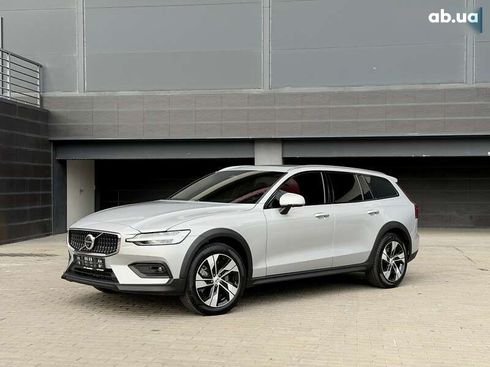 Volvo V60 Cross Country 2024 - фото 2