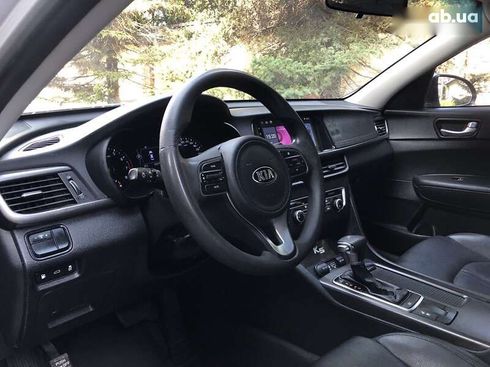 Kia K5 2017 - фото 9