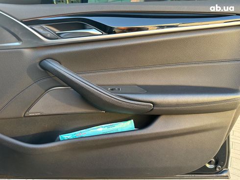 BMW 5 серия 2017 черный - фото 21
