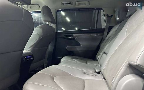 Toyota Highlander 2021 - фото 25