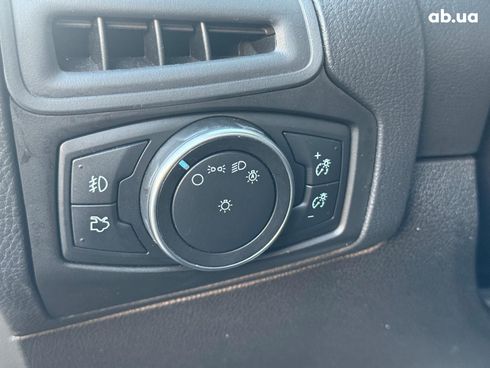 Ford Focus 2017 синий - фото 19
