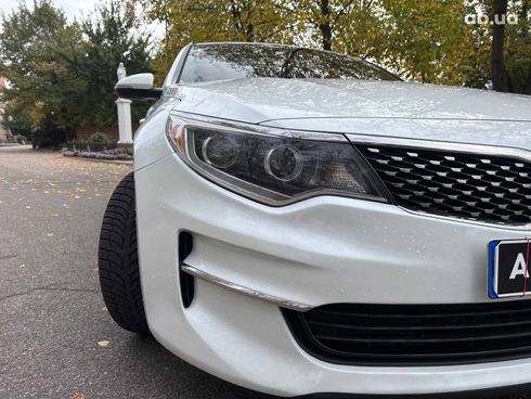 Kia Optima 2016 белый - фото 15