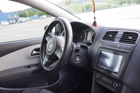 Volkswagen Cross Polo 2011 черный - фото 11