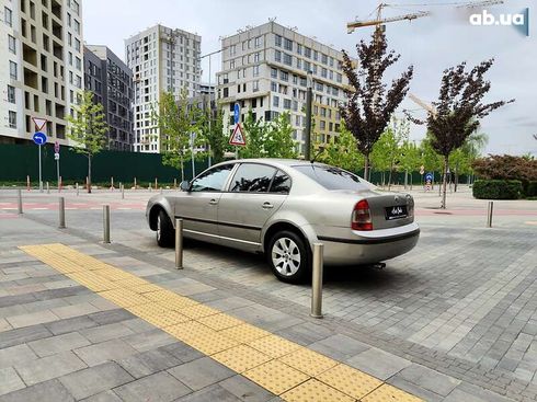 Skoda Superb 2007 - фото 11