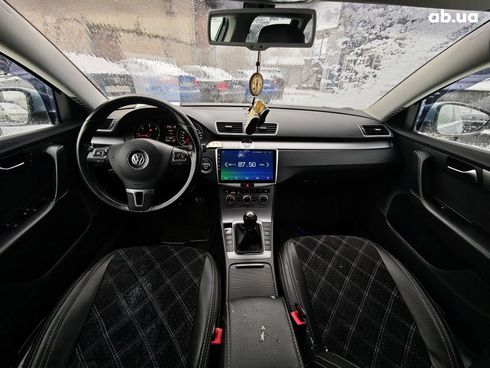 Volkswagen Passat 2013 серый - фото 14