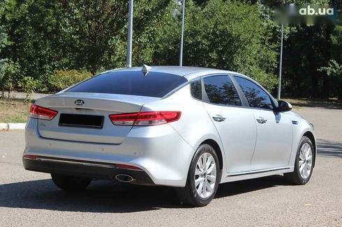 Kia K5 2015 - фото 12