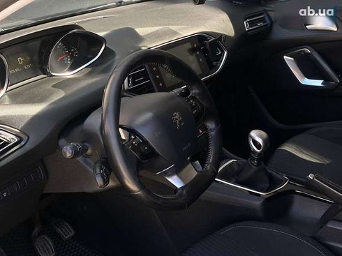 Peugeot 308 2016 - фото 12