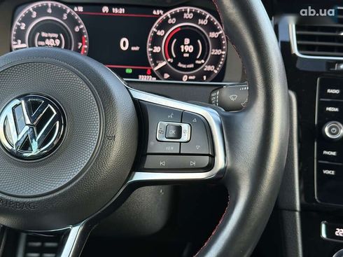 Volkswagen Golf GTI 2020 - фото 27