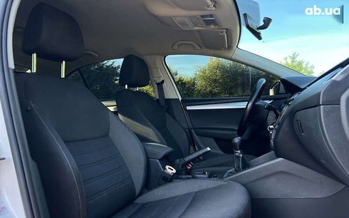 Skoda Octavia 2017 - фото 9