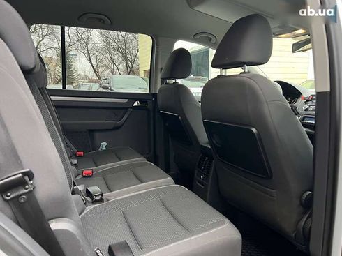 Volkswagen Touran 2011 - фото 23