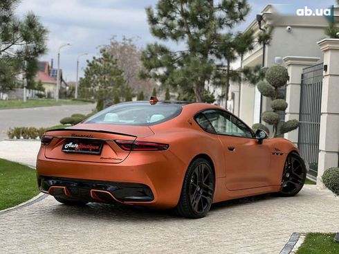 Maserati GranTurismo 2024 - фото 18