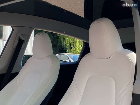 Tesla Model Y 2023 - фото 18