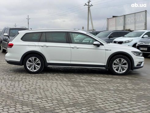 Volkswagen passat alltrack 2017 белый - фото 4