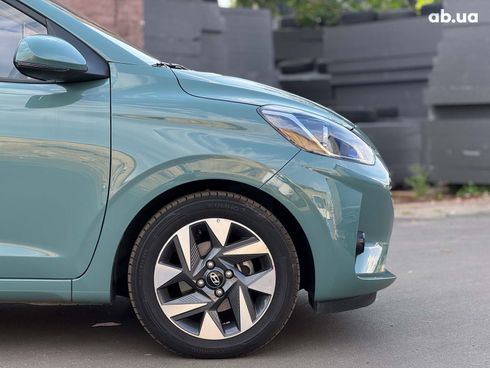 Hyundai i10 2024 зеленый - фото 13