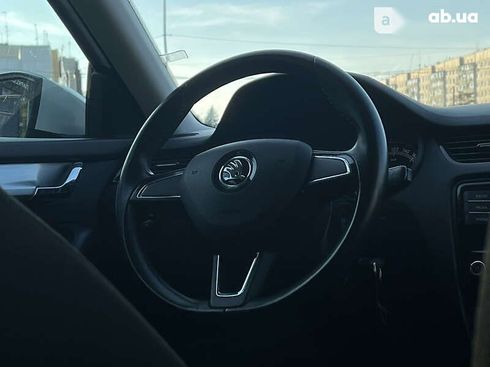 Skoda Octavia 2019 - фото 12