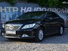 Продаж б/у седан Toyota Camry - купити на Автобазарі