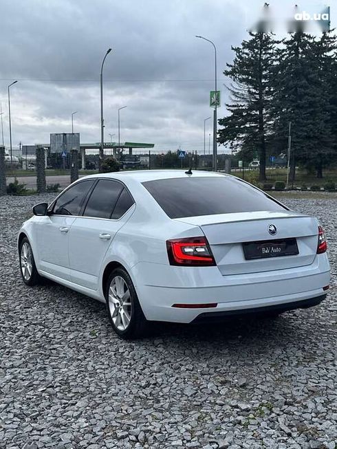 Skoda Octavia 2017 - фото 5